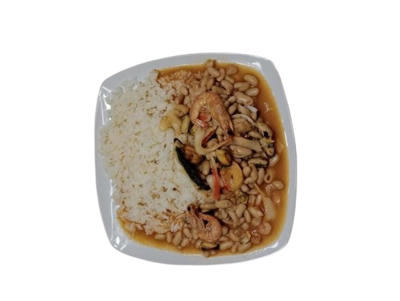 Feijoada de frutos do mar com arroz branco